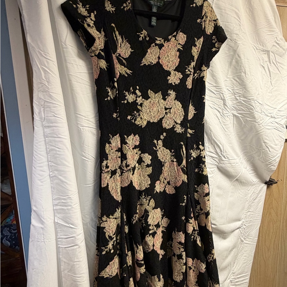 Lauren Ralph Lauren LACE Black Dress with Floral Design Size M Easter!